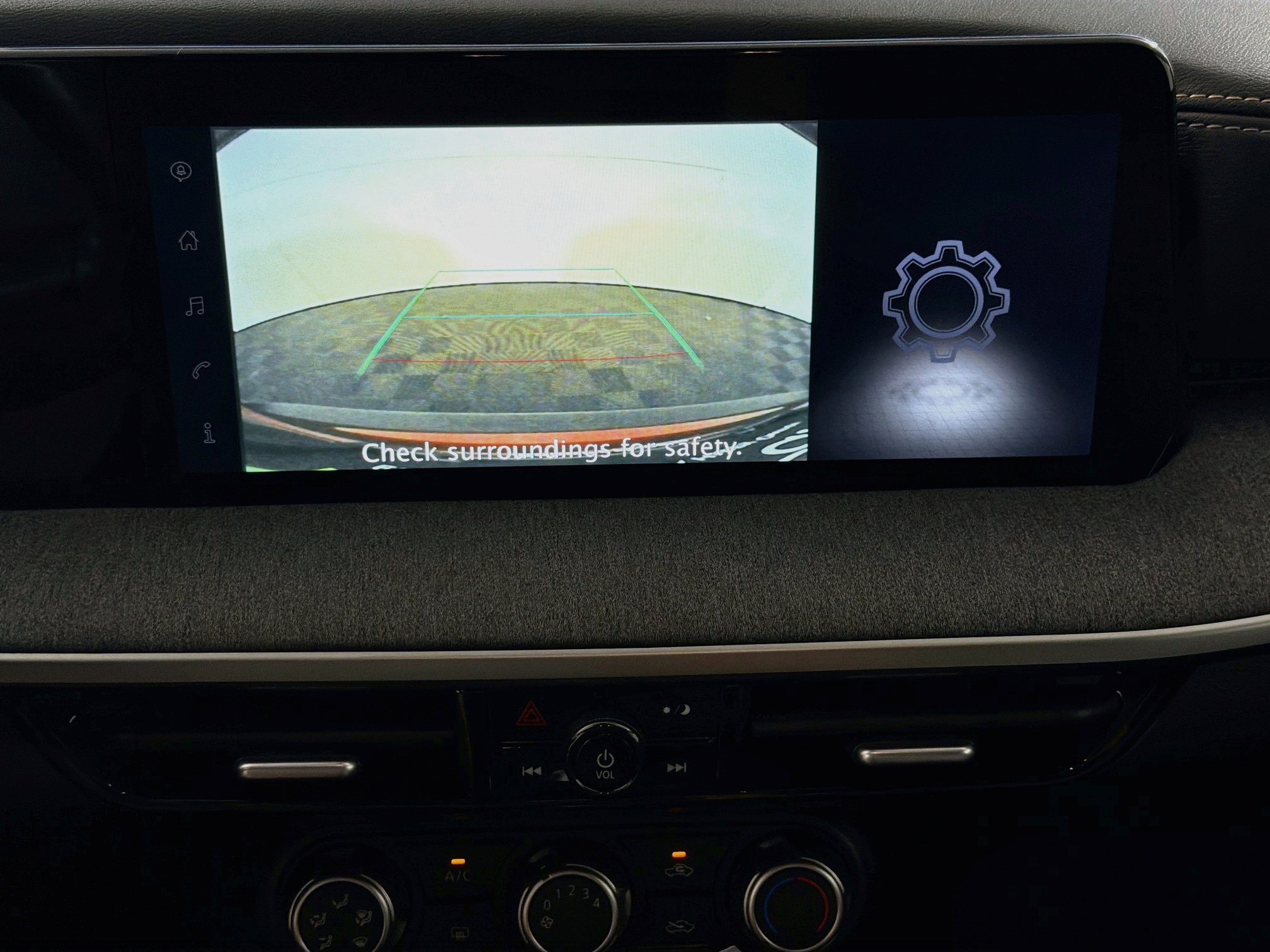 Used 2025 Nissan Kicks SV w/ Illumination Package FWD image 23
