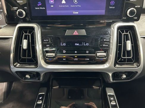 Used 2023 Kia Sorento SX AWD/4WD image 21