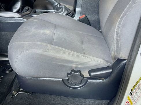 Used 2018 Toyota Tacoma TRD Sport AWD/4WD image 17