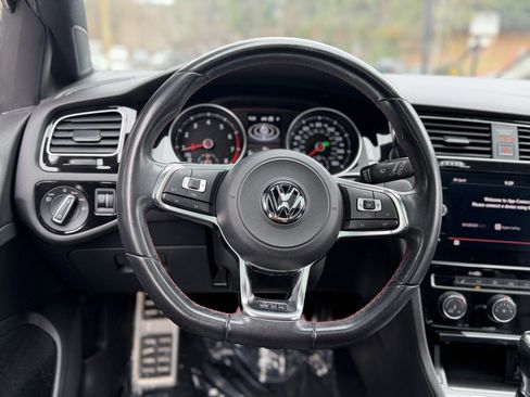 Used 2018 Volkswagen GTI SE w/ SE Leather Package image 42