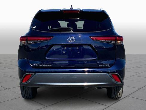Used 2020 Toyota Highlander Limited image 4