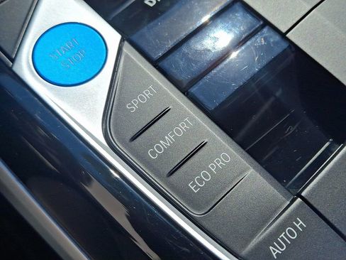 Certified 2024 BMW i4 xDrive40i image 25