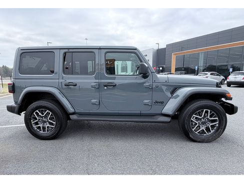 New 2026 Jeep Wrangler Sahara image 4