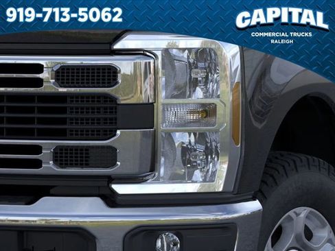 New 2026 Ford F350 XLT w/ FX4 Off-Road Package AWD/4WD image 18
