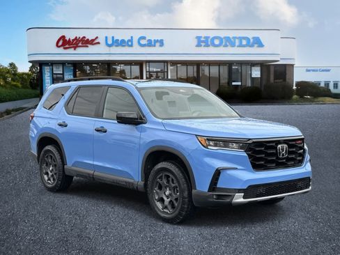 Used 2025 Honda Pilot TrailSport image 7