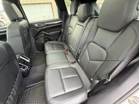 Used 2012 Porsche Cayenne S AWD/4WD image 15