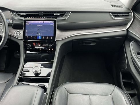 Used 2021 Jeep Grand Cherokee L Limited image 19