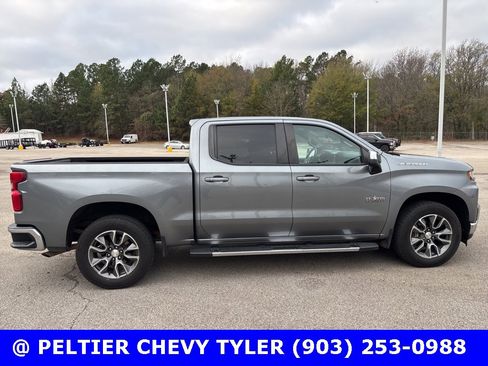 Used 2019 Chevrolet Silverado 1500 LT w/ Texas Edition image 9