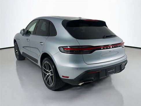 New 2026 Porsche Macan image 3