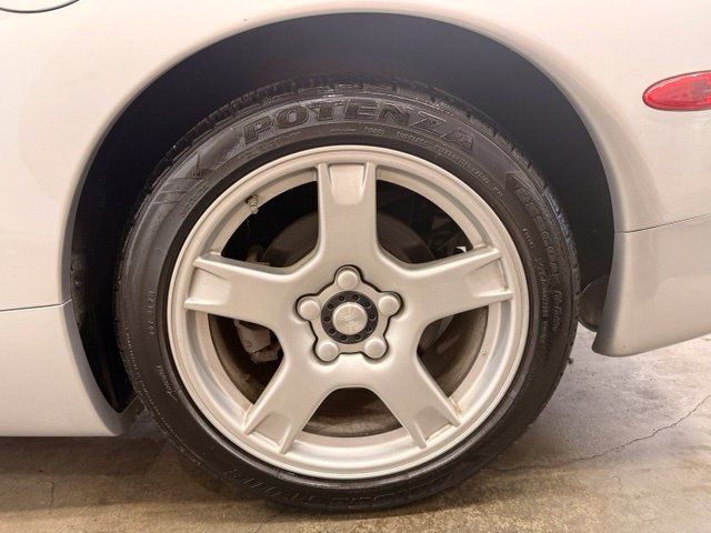 Used 1997 Chevrolet Corvette Coupe w/ Memory Pkg RWD image 6