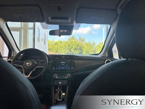 Used 2024 Nissan Versa SR FWD image 23