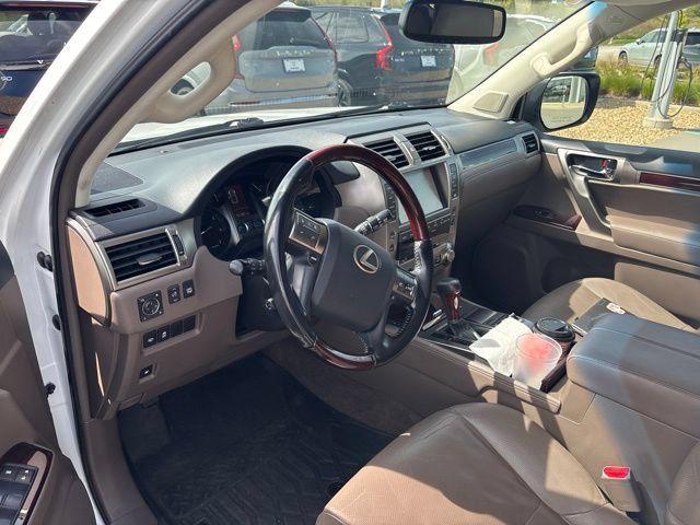 Used 2017 Lexus GX 460 AWD/4WD image 7