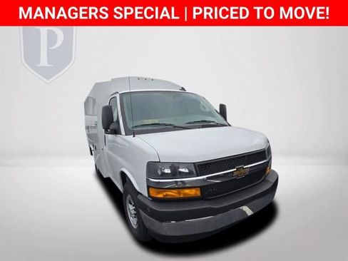 New 2025 Chevrolet Express 3500 w/ Power Convenience Package image 13