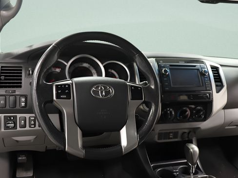 Used 2013 Toyota Tacoma 4x4 Double Cab w/ TRD Sport Pkg image 6
