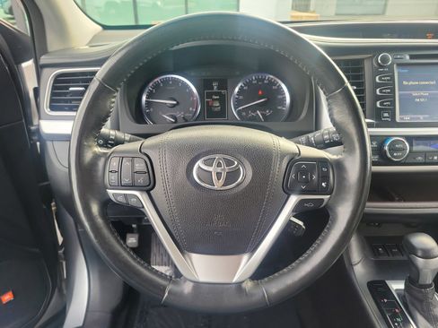 Used 2015 Toyota Highlander Limited Platinum image 17