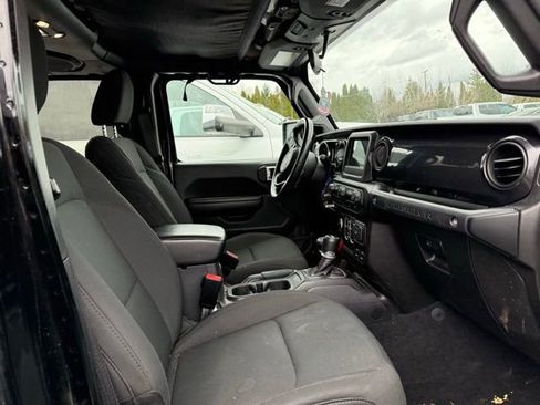 Used 2021 Jeep Wrangler Unlimited Sport image 18