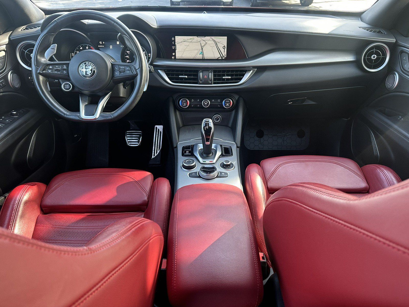 Used 2022 Alfa Romeo Stelvio Veloce AWD/4WD image 17