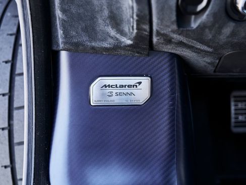 Used 2019 McLaren Senna RWD image 45