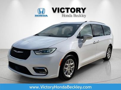 Used 2022 Chrysler Pacifica Touring-L