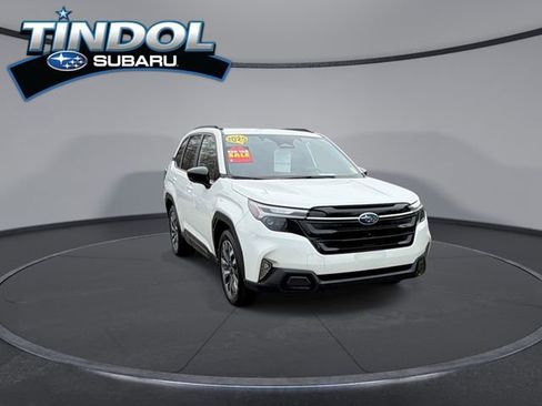 Certified 2025 Subaru Forester Touring w/ Popular Package - Touring AWD/4WD image 2