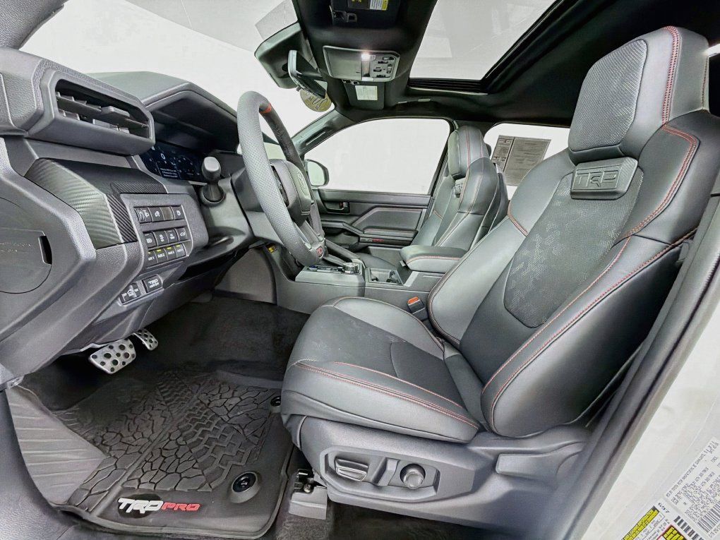 Used 2026 Toyota Tacoma TRD Pro AWD/4WD image 12