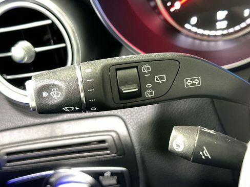 Used 2022 Mercedes-Benz GLC 300 4MATIC image 29