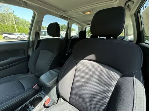 Used 2015 Subaru Forester 2.5i Premium w/ All-Weather Package AWD/4WD image 14