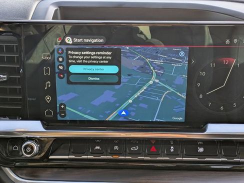 Used 2025 GMC Sierra 1500 SLT image 31