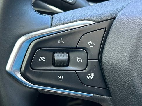 Used 2024 Chevrolet Trax ACTIV w/ Sunroof Package FWD image 25