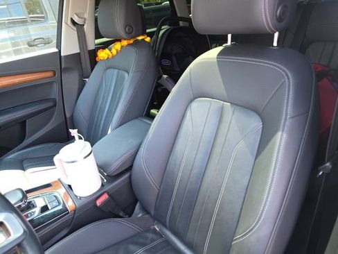 Used 2021 Audi Q5 2.0T Premium Plus w/ Premium Plus Package AWD/4WD image 14