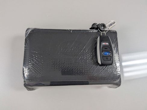 New 2025 Subaru Crosstrek 2.5i Limited w/ Popular Package #3A image 6