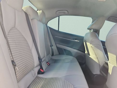 Used 2020 Toyota Camry SE w/ Convenience Package FWD image 33