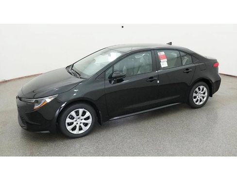 New 2026 Toyota Corolla LE FWD image 3