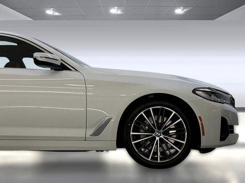 Certified 2023 BMW 530i w/ Premium Package image 35