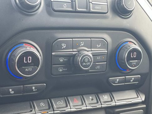 Used 2021 Chevrolet Silverado 1500 RST image 20