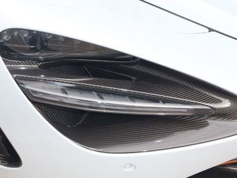 Used 2020 McLaren 720S Spider image 9