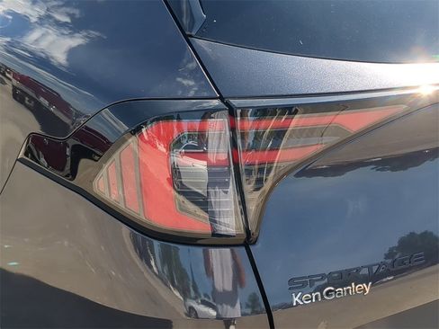 New 2026 Kia Sportage X-Line w/ X-Line Technology Package image 11