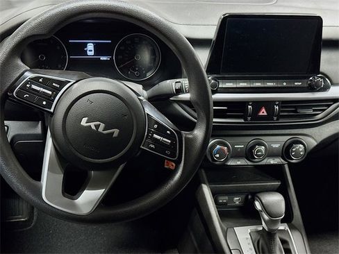 Used 2023 Kia Forte LXS w/ LXS Technology Package image 13