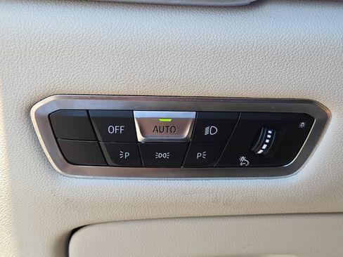 Used 2022 BMW X5 xDrive40i w/ M Sport Package AWD/4WD image 63