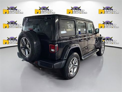 Used 2021 Jeep Wrangler Unlimited Sahara w/ Dual Top Group image 4