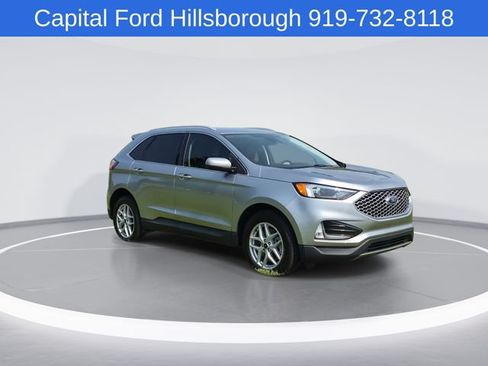 Used 2024 Ford Edge SEL w/ Convenience Package AWD/4WD image 2