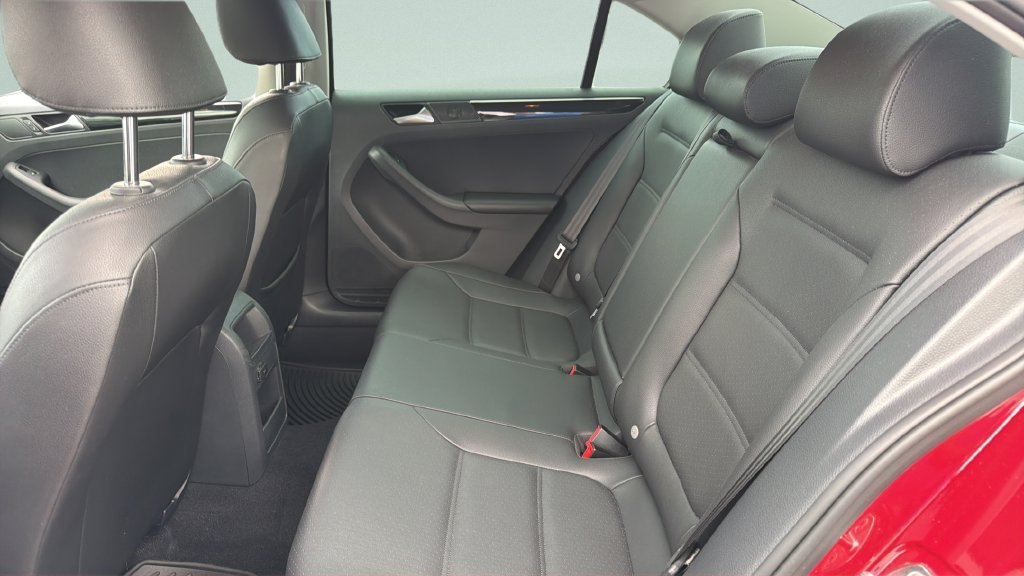 Used 2017 Volkswagen Jetta SEL FWD image 28