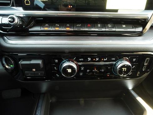 Used 2025 GMC Sierra 1500 SLT w/ SLT Premium Plus Package image 23