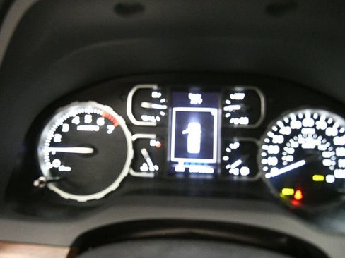 Used 2020 Toyota Tundra Limited w/ Limited Premium Package AWD/4WD image 13
