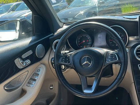 Used 2018 Mercedes-Benz GLC 300 4MATIC image 26