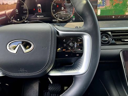 Used 2025 INFINITI QX80 Sensory AWD/4WD image 21