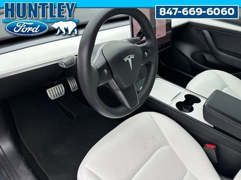 Used 2021 Tesla Model 3 Performance image 22