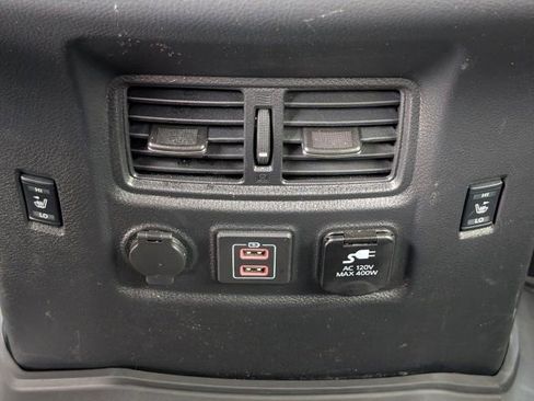 Used 2024 Nissan Titan PRO-4X w/ Pro-4x Convenience Package AWD/4WD image 30