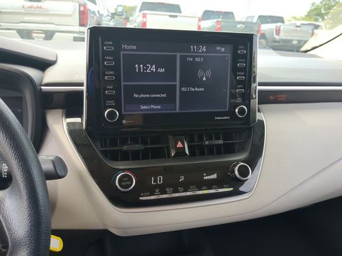 Used 2021 Toyota Corolla LE FWD image 20