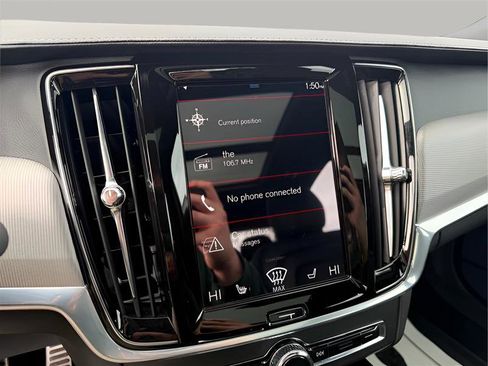 Used 2020 Volvo S90 T6 R-Design image 18